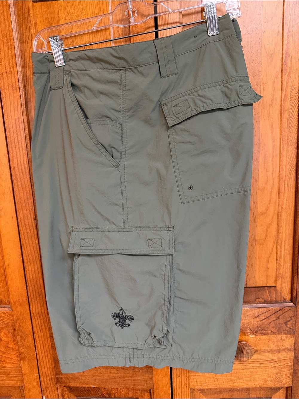 Boy Scouts of America Men's Olive Green Cargo Shorts with Fleur-de-Lis Logo 2XL